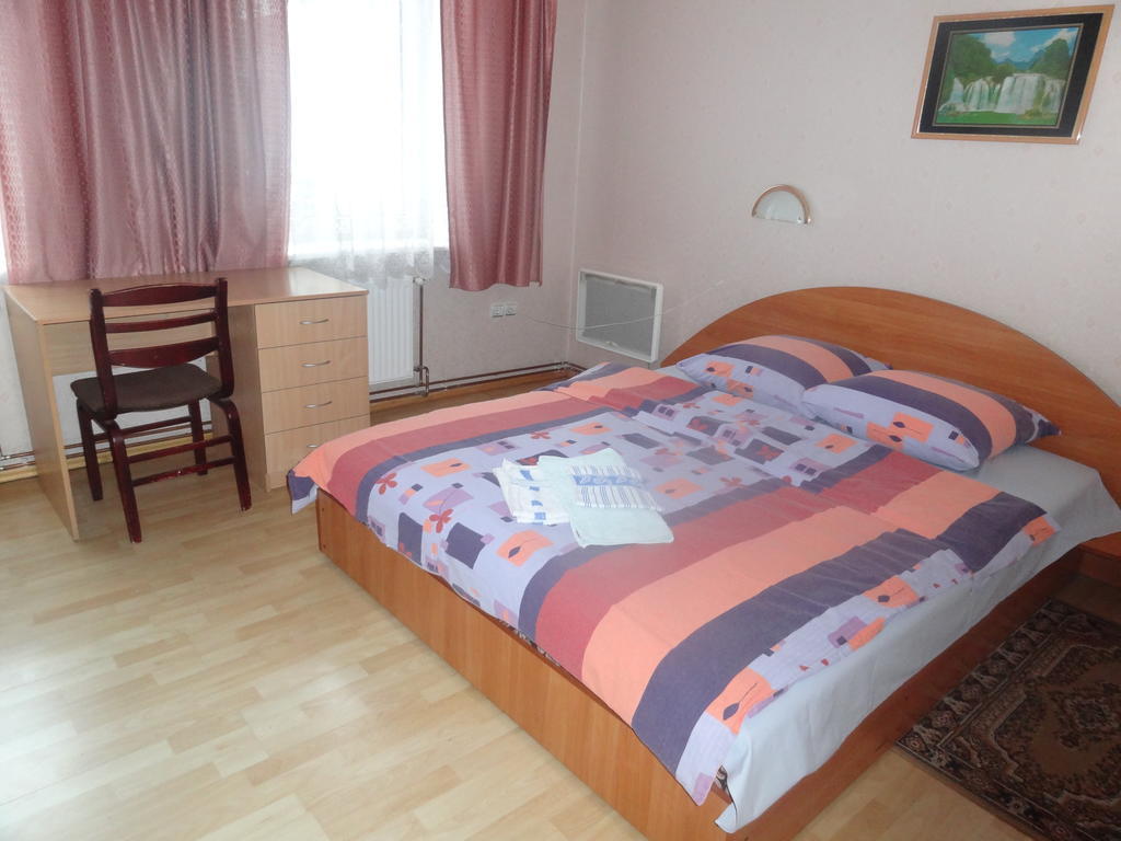 Hotel Rebir Daugavpils Quarto foto